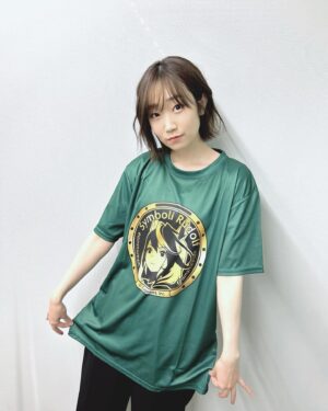 田所梓 Instagram - サントリー様からいただいた
ボス×ウマ娘プリティーダービー
オリジナルTシャツ🐴💚

#シンボリルドルフ
#ウマ娘
#BOSS
#azusatadokoro 
#tadokoroazusa
#田所あずさ