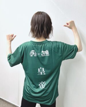 田所梓 Instagram - サントリー様からいただいた
ボス×ウマ娘プリティーダービー
オリジナルTシャツ🐴💚

#シンボリルドルフ
#ウマ娘
#BOSS
#azusatadokoro 
#tadokoroazusa
#田所あずさ