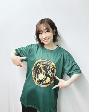 田所梓 Instagram - サントリー様からいただいた
ボス×ウマ娘プリティーダービー
オリジナルTシャツ🐴💚

#シンボリルドルフ
#ウマ娘
#BOSS
#azusatadokoro 
#tadokoroazusa
#田所あずさ