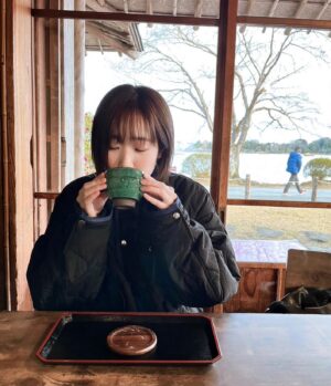 田所梓 Instagram - あけましておめでとうございます🎍
本年もどうぞよろしくお願いします！
水戸の思い出写真2🦆

#azusatadokoro 
#tadokoroazusa
#田所あずさ
#千波湖