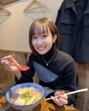 田所梓 Instagram - 結構前ですがTeam8thでラーメン🍜美味しかった〜！
南ちゃんがたくさん写真撮ってくれた！

#azusatadokoro 
#tadokoroazusa
#田所あずさ
#ミリアニ
#ラーメン