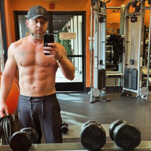 A.J. Buckley Instagram - Season 7 Ready for @sealteam_pplus !  It was an incredibly long, painful road of recovery from my injury.  Thank you to @bioxcellerator for getting me pain free ! 

#Season7 #TheFinalRide #seriesfinale #sonnyquinn 

#