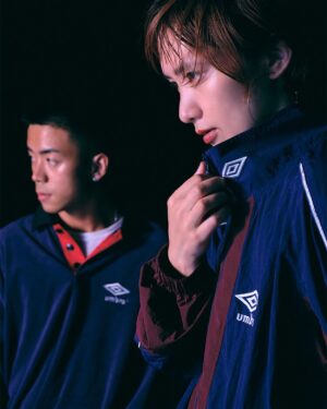 AAAMYYY Instagram - UMBRO for ADAM ET ROPÉ
@houyhnhnm_official @umbrojp @adametrope 

Photo @ryoheiambo 
Styling @yang_yu0924 
Hair & Make-up @narumi_tsukuba 
Model @mori_hayashi_mori （どんぐりず）
AAAMYYY（Tempalay）
Edit @tsune_808 Ai Saitou