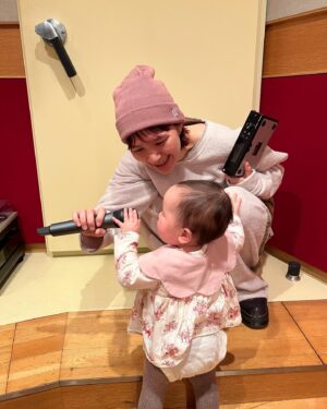 AAAMYYY Instagram - ゼンハイザーのワイヤレスマイクXSW 2-835-JBをこれから使ってみる🎤赤子による検品完了

提供: ゼンハイザージャパン #PR
@sennheiserjapan

https://search.rakuten.co.jp/search/mall/XSW/?nitem=XSW-D&sf=1&sid=408805
