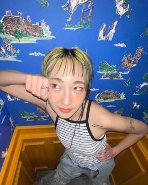 AKKOGORILLA Instagram - デニムは今日もボロボロ
