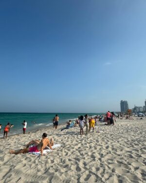 ALI Instagram - Miami Beach 🌴🌴🌴