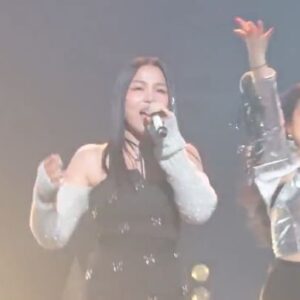 ALI Instagram - 척하면 척, 
멋진 편곡해준 덩크! @hongdunk 🍀
너의 손길이 있었기에 컨디션 난조도 이겨냄.
함께 작업하는 내내 너무 행복했어!
#불후의명곡 #골든걸스 #인순이 #박미경 #이은미 #신효범
#알리 #밤이면밤마다