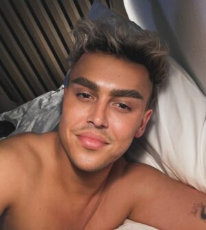 A'Whora Instagram - Gay dump 💩🏳️‍🌈