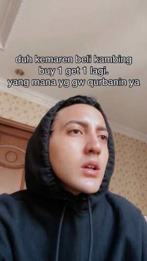 Aaron Ashab Instagram - she’s the GOAT | happy eid adha y’all.