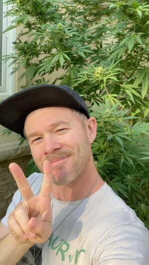 Aaron Ashmore Instagram - Nearly Harvest Time. 😬