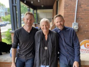 Aaron Ashmore Instagram - The Ashmore’s.