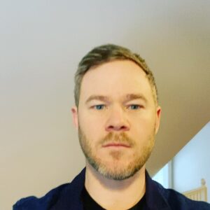Aaron Ashmore Instagram - Hey guys, @eddiemcclintock @kellyhu and I are doing a virtual Warehouse13 con with @wizardworld! Check out there website for more info!