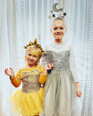 Aaron Ashmore Instagram - My Sun and my Moon. These girls are so lucky to have such a creative Mama who always comes up with the best costume ideas. This will be my last Halloween post guys I promise. 🎃😬