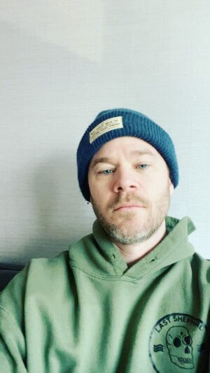 Aaron Ashmore Instagram - A very important message about Creepers……👎🏻👎🏻👎🏻👎🏻