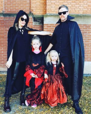Aaron Ashmore Instagram - Happy Halloween Blood Bags! From the Ashmore family. (This was the kids idea by the way). 🧛‍♀️🧛