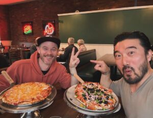 Aaron Ashmore Instagram - Just a couple of @killjoys catching up over some pizza! Always a pleasure to bump into the fanciest of the Killjoys @mr.seanbaek