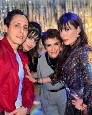 Aarón Balderi Instagram - La #FamiliaNacional festejando a la Matriarca que tanto amamos @claudiariosmx ❤️