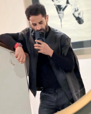 Aarón Balderi Instagram - Recuerda que no hay ningún impedimento para hacer algo que amas, en el momento que quieras; no importa tu edad o las dificultades por las que hayas pasado, siempre hay margen para reordenar nuestras prioridades y darle un giro a nuestra vida. 
.
.
#positivevibes #positive_energy #mentalcoaching @pinedacovalin