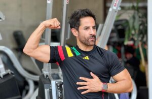 Aarón Balderi Instagram - Estoy construyendo el hábito de recordarme cada día que SÍ puedo. 💪🏼 @adidasmx