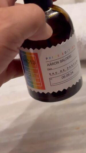 Aarón Balderi Instagram - Tu autenticidad es un regalo para el mundo. 🏳️‍🌈 
#pridemonth #perfumerica #perfume