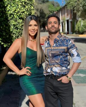Aarón Balderi Instagram - Are you ready? 🎬❣️🌟 @elsenordeloscielos #ESDLC #ElSeñorDeLosCielos #ESDLC9 #Telemundo #Serie #LaSalada @aaronbalderi