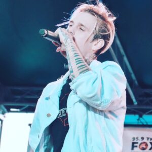 Aaron Carter Instagram - Talent is God given. Be humble. Fame is given. Be grateful 💙