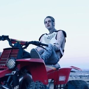 Aaron Carter Instagram - “She just wanna ride” 

MY NEW SINGLE  Ft @3dfriends Drops Everywhere MARCH 18 

#aaroncarter #NewMusic