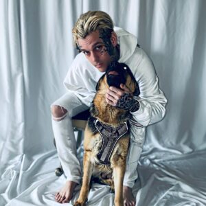 Aaron Carter Instagram - My precious girl -Zelda 
She loves her daddy #germanshepherd @missmelaniemartin