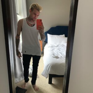 Aaron Carter Instagram - BB&T Arena Tonight performing with @nelly 🙌🏻🌪 don’t count me out yet.... I ain’t going no where except your city! BET!