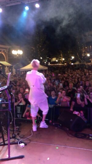 Aaron Carter Instagram - I want candy REMIXED Live see you soon on “The Aaron’s Party Tour” 😈