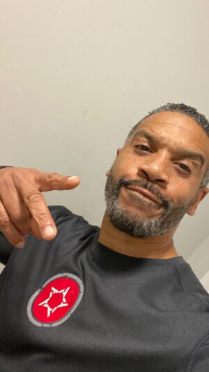 Aaron D. Spears Instagram - IT WORKS‼️ Enter Discount Code “adspears” for 10% off your Hairgeniks.me subscription order. LETS GO‼️ Shout out to @elitestar2.0 & @athleticrepublic301 for the shirt🙌🏽
.
.
.
.
.
.
.
.
.
#hairgrowth #hair #haircare #naturalhair #healthyhair #hairgoals #hairloss #hairstyles #beauty #curlyhair #hairtransformation #natural #longhair #protectivestyles #blackgirlmagic #skincare #hairoil #hairgrowthproducts #naturalhaircare #hairstylist #hairgrowthoil #curls #alopecia #explorepage #hairgrowthtips #hairstyle #naturalhairstyles #hairgrowthjourney #hairproducts #haircolor