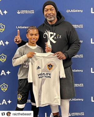 Aaron D. Spears Instagram - Proud of my lil soldier…
He’s definitely worked his a$$ off to get here @raizthebeast 👇🏽
・・・
A new beginning…

It literally takes a village.
From AYSO 1031, TOTAL FUTBOL ACADEMY, TOQUE FUTSAL, CULVER CITY FC to now the LA GALAXY, none of this would have been possible if it wasn’t for each & every organization & each & every person within that organization.

KRIST, KEVIN, JESSEE, DAVID, VALDEMAR, RYDER, RUDOLPH, WADE, my PARENTS, SISTER, MIKE & FAMILIA… I got nothing but love for you!!! LETS GET IT!!!

Now the real work begins!!!
.
.
.
.
.
.
.
.
.
@living.mixed @heru.sett @ziat.kaaria @savy.ari @nayaliici @theF2 @LeoMessi @Cristiano @WallyChamp15 @IMakeCustomCleats @DMCustomSneakers @Toque_Futsal @Ronaldinho @Maradona @pumafootball @akademialechii @EuroSoccerDirect @nikefootball @adidasfootball @pumafootball @lafcacademy @lagalaxyacademy @lechia_gdansk @culvercityfc2009 @culvercityfc @ussoccer @usmnt @mexiconationalsoccerteam @calsouthsoccer @premieresupercopa @losangelescup @surfcupsports @premiereleaque @433 @ @neymarjr @laliga @championsleague @realmadrid @realmadridacademy @juventus @manchesterunited @fcbayern @chelseafc @liverpoolfc @mancity @arsenal @europaleague @fcbarcelona @pele #fútbol #futsal #RAIZtheBEAST #WorkHardOrGoHome #champion #YouGetOutOfItWhatYouPutIntoIt #FutsalMadeMe #kidssoccer #soccerdrills #soccerschool #soccerskills #soccercleats #soccergoals #soccerkid #soccerteam #soccerlife #culvercityfootballclub #freestyle #thebeautifulgame #culvercityfootballclub2009 #culvercityfc #bicyclekick #pele #SoccerIsLife #PuttingInWork #FreeStyle #StreetSoccer #BarcaFans #UnleashTheBeast @nil_team_ @nil_team_youth @omarihardwickofficial @dondiamont @tarajiphenson @shawnteemccoy @thereallisavidal @1lisawu @aysoregion1031 @tfa_south_la @totalfutbolacademy2009 @stephencbishop @spearsveronica @bbunique @kyrome._lumsden5 @christiankeyes @alimiballard @j0seph_alvarez @aminjoseph @willpowerpacker @willsmith @ava @bikbaye @oprah @tylerperry @micaelabeckwith @davidbeckham @obj @coach_alexn @hillharper @aspears @marcusscribner @margaretshugavery @marcjspears @brelyevans @britneyspears @champagnepapi @stephencurry30 @kyrieirving @kevinhart4real