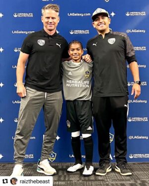 Aaron D. Spears Instagram - Proud of my lil soldier…
He’s definitely worked his a$$ off to get here @raizthebeast 👇🏽
・・・
A new beginning…

It literally takes a village.
From AYSO 1031, TOTAL FUTBOL ACADEMY, TOQUE FUTSAL, CULVER CITY FC to now the LA GALAXY, none of this would have been possible if it wasn’t for each & every organization & each & every person within that organization.

KRIST, KEVIN, JESSEE, DAVID, VALDEMAR, RYDER, RUDOLPH, WADE, my PARENTS, SISTER, MIKE & FAMILIA… I got nothing but love for you!!! LETS GET IT!!!

Now the real work begins!!!
.
.
.
.
.
.
.
.
.
@living.mixed @heru.sett @ziat.kaaria @savy.ari @nayaliici @theF2 @LeoMessi @Cristiano @WallyChamp15 @IMakeCustomCleats @DMCustomSneakers @Toque_Futsal @Ronaldinho @Maradona @pumafootball @akademialechii @EuroSoccerDirect @nikefootball @adidasfootball @pumafootball @lafcacademy @lagalaxyacademy @lechia_gdansk @culvercityfc2009 @culvercityfc @ussoccer @usmnt @mexiconationalsoccerteam @calsouthsoccer @premieresupercopa @losangelescup @surfcupsports @premiereleaque @433 @ @neymarjr @laliga @championsleague @realmadrid @realmadridacademy @juventus @manchesterunited @fcbayern @chelseafc @liverpoolfc @mancity @arsenal @europaleague @fcbarcelona @pele #fútbol #futsal #RAIZtheBEAST #WorkHardOrGoHome #champion #YouGetOutOfItWhatYouPutIntoIt #FutsalMadeMe #kidssoccer #soccerdrills #soccerschool #soccerskills #soccercleats #soccergoals #soccerkid #soccerteam #soccerlife #culvercityfootballclub #freestyle #thebeautifulgame #culvercityfootballclub2009 #culvercityfc #bicyclekick #pele #SoccerIsLife #PuttingInWork #FreeStyle #StreetSoccer #BarcaFans #UnleashTheBeast @nil_team_ @nil_team_youth @omarihardwickofficial @dondiamont @tarajiphenson @shawnteemccoy @thereallisavidal @1lisawu @aysoregion1031 @tfa_south_la @totalfutbolacademy2009 @stephencbishop @spearsveronica @bbunique @kyrome._lumsden5 @christiankeyes @alimiballard @j0seph_alvarez @aminjoseph @willpowerpacker @willsmith @ava @bikbaye @oprah @tylerperry @micaelabeckwith @davidbeckham @obj @coach_alexn @hillharper @aspears @marcusscribner @margaretshugavery @marcjspears @brelyevans @britneyspears @champagnepapi @stephencurry30 @kyrieirving @kevinhart4real