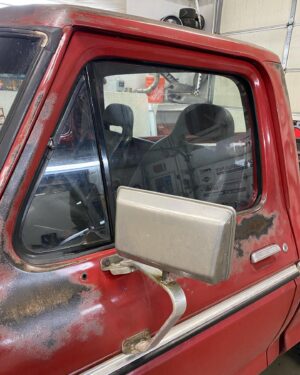 Aaron Kaufman Instagram - Another easy install with @precisionreplacementparts 
As much as I enjoy the slider back glass it’s noisy a security concern and doesn’t look as slick as the 1 piece glass so decisions were made and glass was installed.