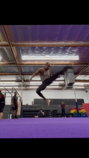 Aaron Toney Instagram - More clips from an early session. 
#kicks #fitness #normandie #core #flow #tkd #kicks
