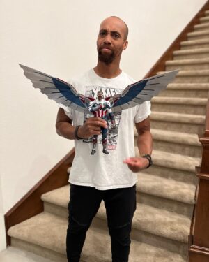 Aaron Toney Instagram - Excited to finally see this figure. Myself along with a lot of people have been wait for this figure for 3 year. Yeah. It’s awesome to look at this and know, we made this happen with the action and trust that was granted to us from @marvel. Thank you to all those that believed in us and helped bring this character to his evolution, can’t wait to see what the team on #captainamericaneworldorder is doing ☺️. I’ll share some insite on this figure and the costume later. Might do a few break downs with my other sideshow falcon 
figures too. 

@sideshow 
@hottoyscollectibles 

Would you want to see unboxing videos of me talking about these? 👀 

#mcu #disney #phase4 #stunts #action #samwilson #falcon #captainamerica #onyourleft #captainamericathewintersoldier #captainamericivilwar #antman #avengersinfinitywar #avengersendgame #sideshowcollectibles #hottoyscollection #hottoyscollector #actionfigures #marvel