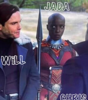 Aaron Toney Instagram - #tb with more of our awesome team on #wakandaforever with Janeshia Ginyard @hollywoodladyj 💃🏾😎🇯🇲👏🏾

I’ve known Janeshia for more than 10 years. It’s great to see her get to shine with the Dora. Thank you for your support and professionalism on the latest outing. Continue to leave your mark on the world. ☺️🙏🏾

#stunts #action #marvel #poc #blackpanther