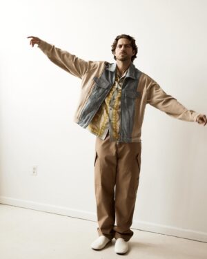 Aaron Tveit Instagram - @numero_netherlands 🌻

Photographer: @flxashstudios 
Stylist:  @brandonmgarr 
Groomer:  @timmackaybeauty 
Set design:  @rossmccallum_ 
Executive producer:  May Lin Le Goff for Aries Rising 
Interview: @marekbartek