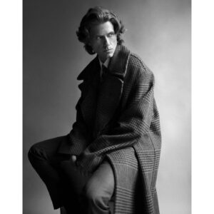 Aaron Tveit Instagram - An honor to be part of @ceromagazine #LivefromNewYork edition with these amazing artists!

#CERO03 

Full interview with @jonathanshia⁠ in bio link
Photography by @gibaela⁠
Styling by @_raymondgee⁠
Grooming by @junyahair