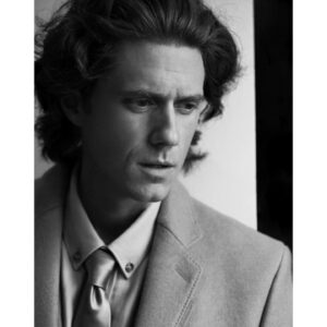 Aaron Tveit Instagram - An honor to be part of @ceromagazine #LivefromNewYork edition with these amazing artists!

#CERO03 

Full interview with @jonathanshia⁠ in bio link
Photography by @gibaela⁠
Styling by @_raymondgee⁠
Grooming by @junyahair