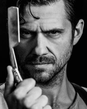 Aaron Tveit Instagram - One week left @sweeneytoddbway 
Come see us until May 5th!