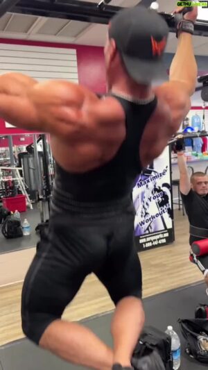 Aaron W Reed Instagram - How many pull ups did I get? First right answer. Gets a free jug of inflate. Posting full video later