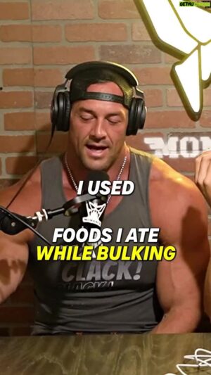 Aaron W Reed Instagram - Comment "Ebook" to read my book and learn the way I'm eating for the most gains