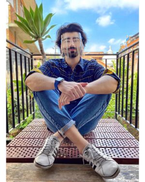 Aashirman DS Joshi Instagram - दिस सीज़न शील्ड योर फ़ेस एंड हार्ट ! 👀 #रैंडमशिट