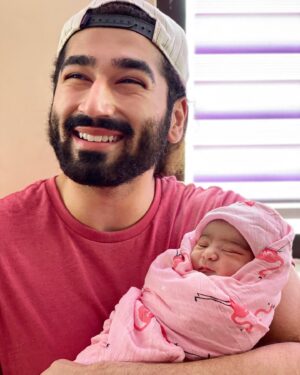 Aashirman DS Joshi Instagram - World, meet my cutie niece Ayanka ⭐️ Another ♍️ in the fam ☺️