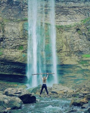 Abbie Cobb Instagram - Let it be known throughout the land that sometimes, occasionally, I do, in fact, go on hikes.
#🌲 #💧