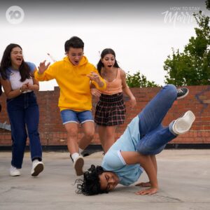 Abby Bergman Instagram - How amazing is @theranveerharsh in this scene from 𝙷𝚘𝚠 𝚃𝚘 𝚂𝚝𝚊𝚢 𝙼𝚊𝚛𝚛𝚒𝚎𝚍. Can’t wait to see it on tv. It was such an awesome show to film. I had so much fun on the set. Tune in on @channel10au in Australia this Tuesday night after @masterchefau 

@pjhelliar 
@princesspicturesau 
@nickhcasting 
@emmaracitimanagement #emmaracitimanagement #ermtalent
#HTSMau