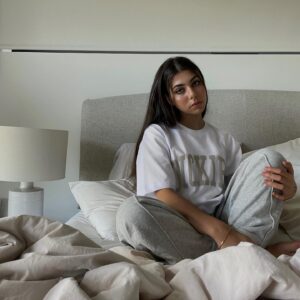 Abby Bergman Instagram - i am so so so so in love with the clothes Dickies sent me this week! Use my code ABBY15 which gives you a 15% discount off all full priced items! Shop my look and explore @dickies_anz amazing range of high quality clothes  and more! Thank you so much @dickies_anz 🤍🤍🤍
