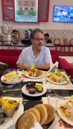 Abdellah Ferkous Instagram - هنا صحاب الرجيم مرحبا …إوا لي بغا يغمس طناجي موجودة عند @delicesferkous