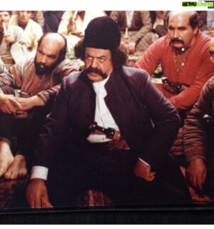 Abdollah Eskandari Instagram - استاد کشاورز بزرگ. هزاردستان. با یاد از شاعرسینما علی حاتمی🌹🌹🌹
